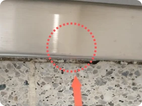 신발장 실리콘 마감 불량